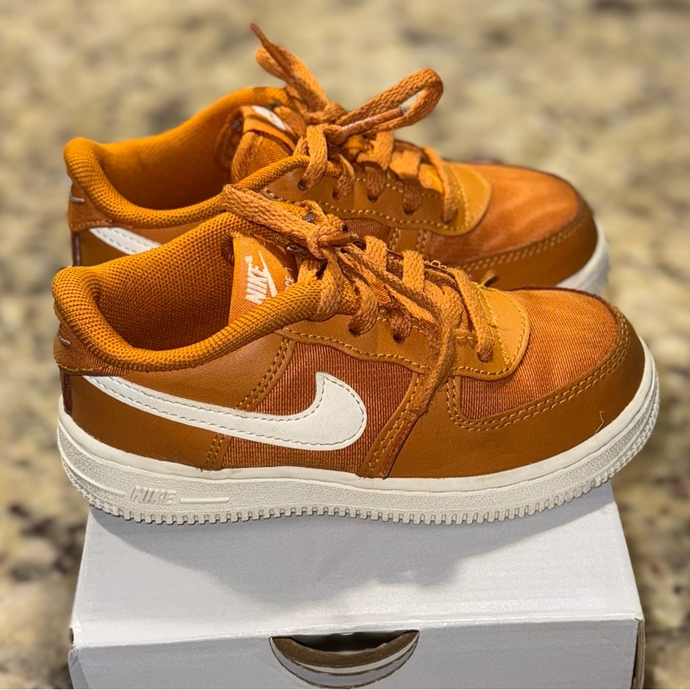 Nike Air Force 1